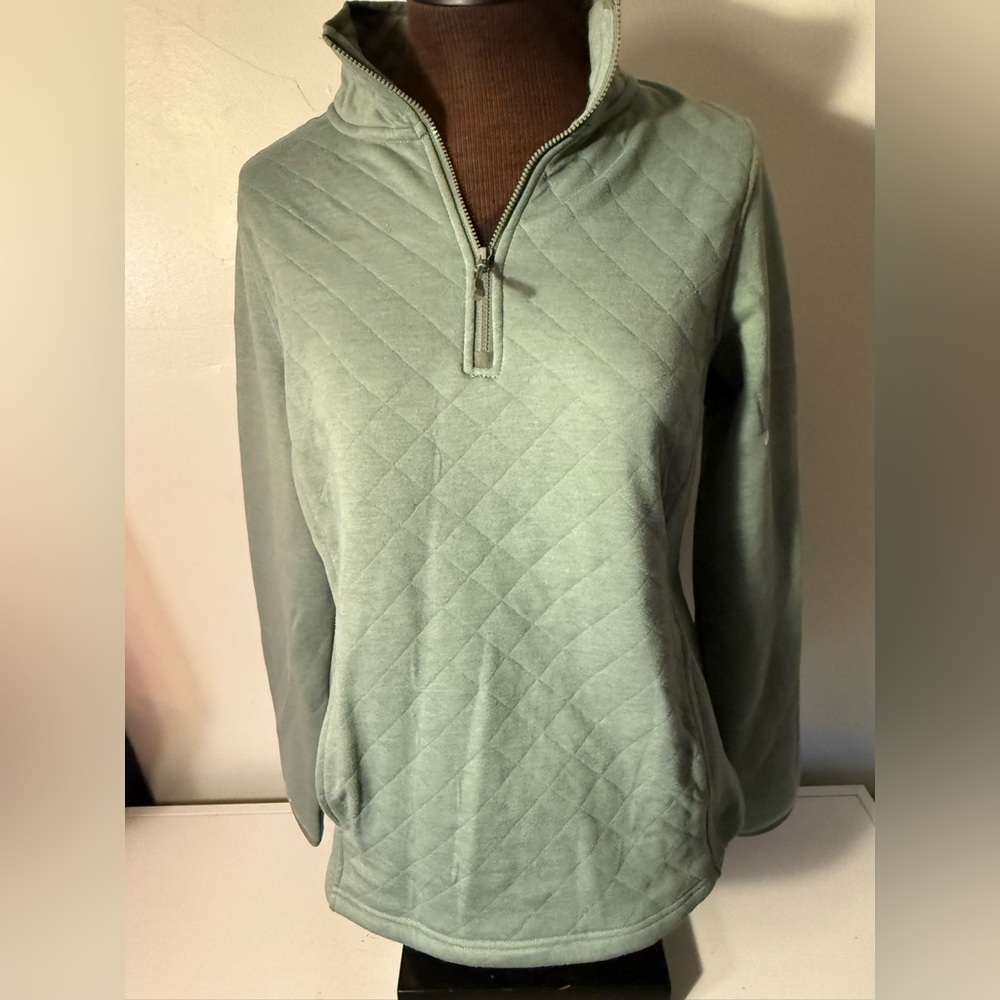 Quilted Half-Zip Pullover in Light Green
